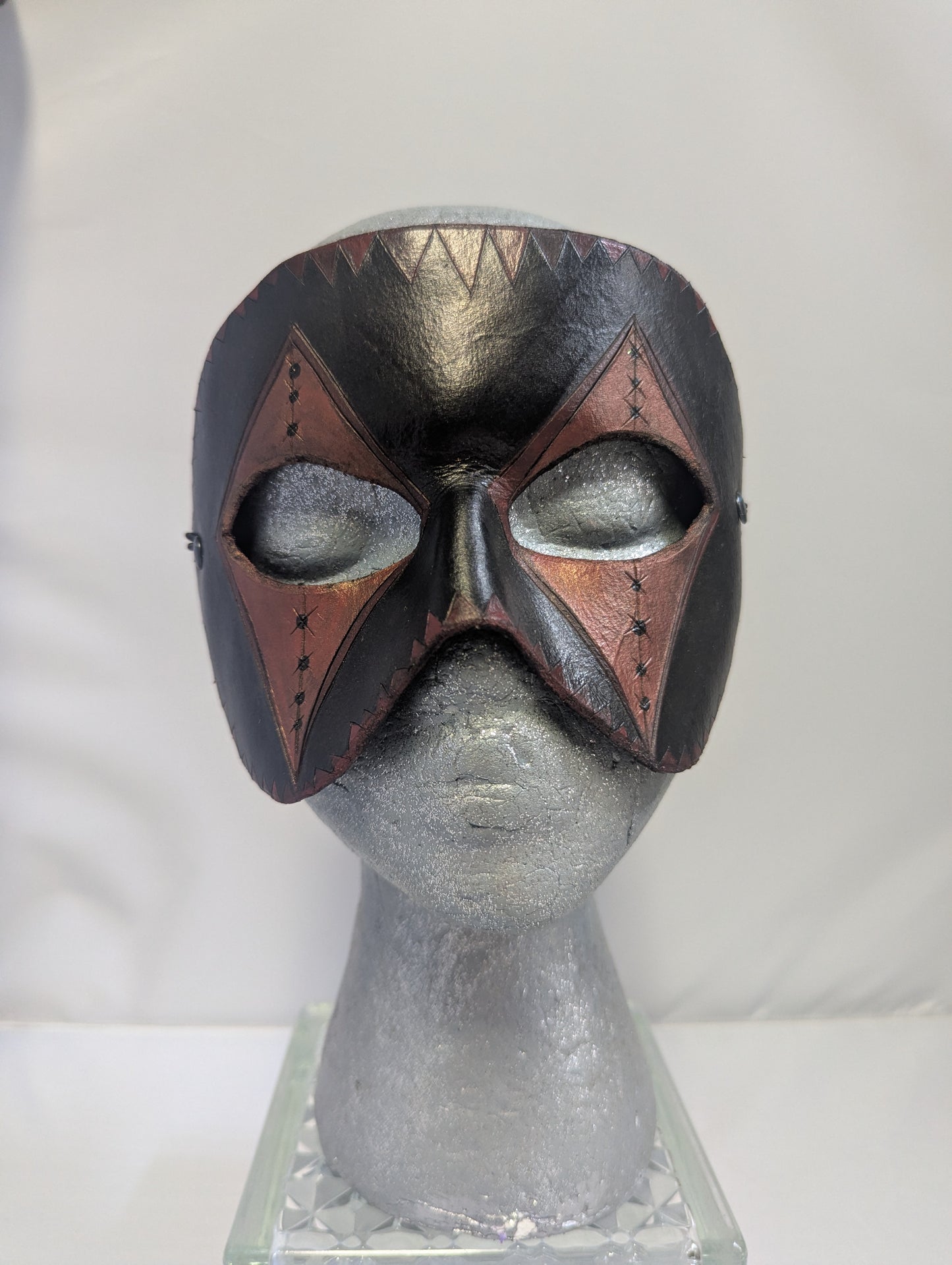 Harlequin Mask- Red and Black