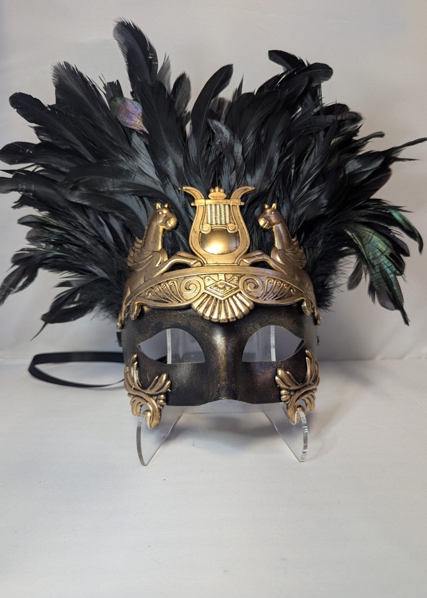 Roman w/ feathers- gold image 0